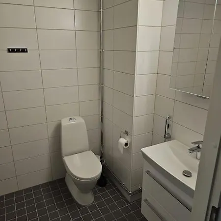 Modern Nearby Airport Apartment